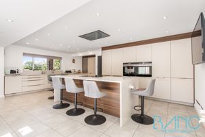 Photo 16- click for photo gallery